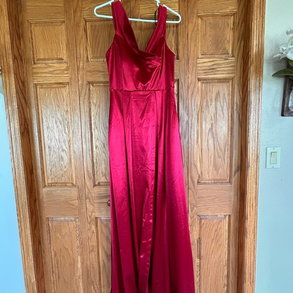 NWT Red Off the Shoulder Evening Dress - Picture 4 of 5